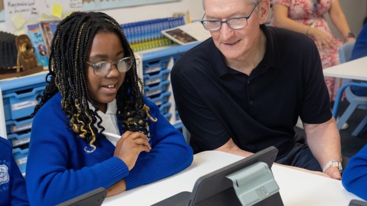 Tim Cook Visits St Mary’s Catholic Primary School